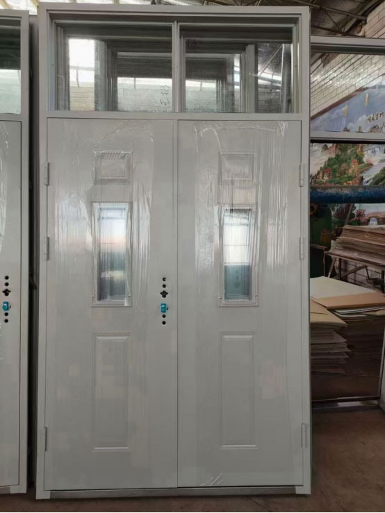 吴起学校教室门 吴起学校教室门