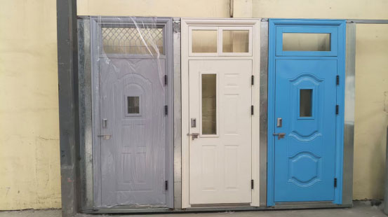 吴起学校教室门 吴起学校教室门