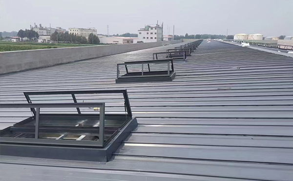 某中学室内体育馆吴起排烟窗改造项目