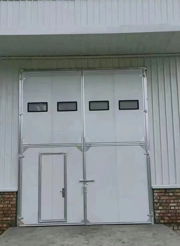 吴起工业门在设备装配车间出入口的实施记录