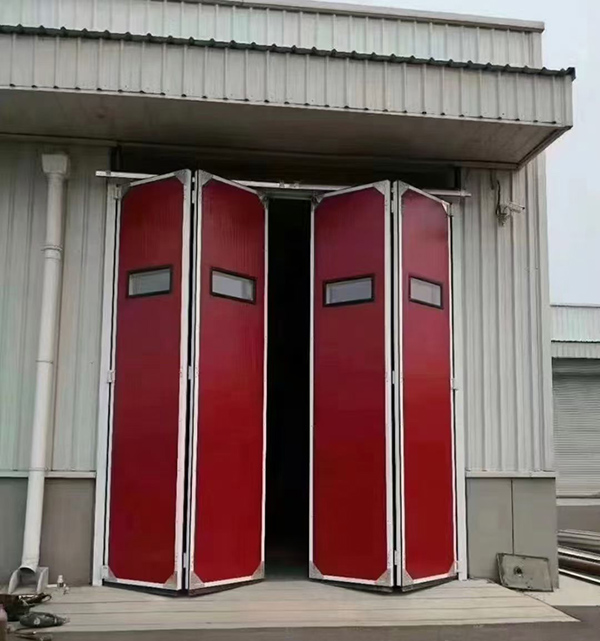 吴起工业折叠门在大型装配车间出入口的应用实例