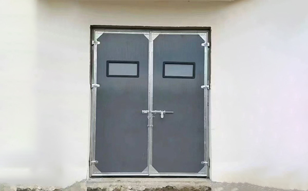 吴起工业门在高温作业区域的运行表现