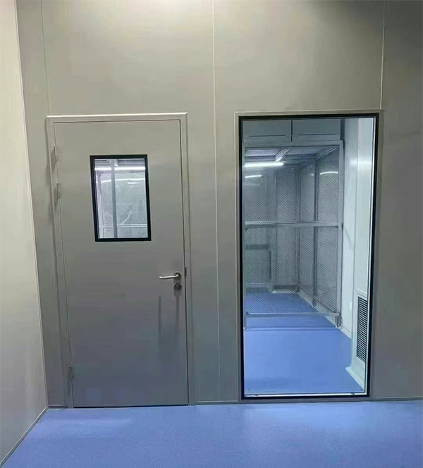 学校教学楼完成吴起防火门标准化安装